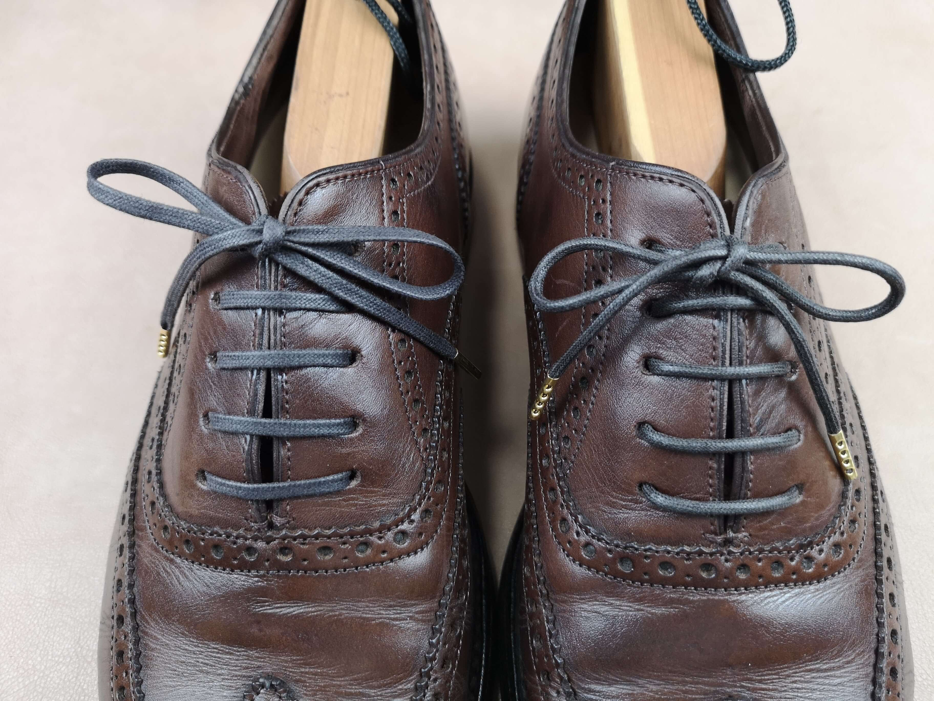 革靴の紐・シューレースのおすすめ【蝋引き靴紐、高級オーダーシューレースなど】 | KutsuMedia（クツメディア）-革靴と靴磨きのブログメディア