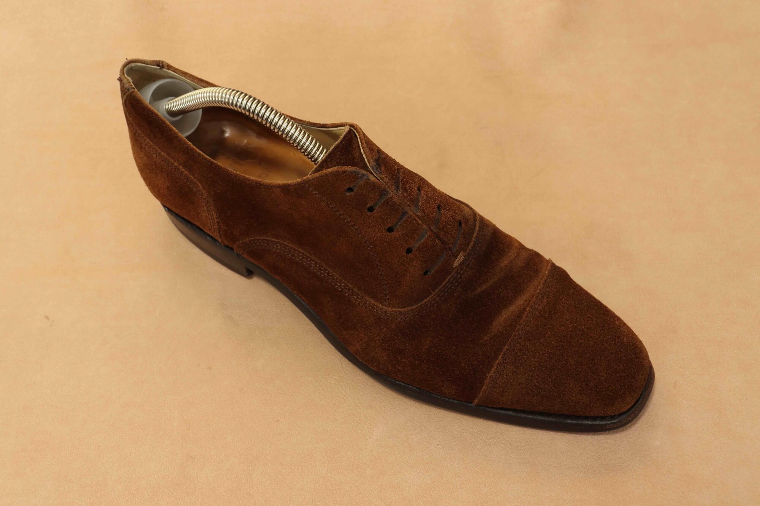 コロンブスのヌバック・スエード栄養ミストは無色でも色が濃くなる！ | KutsuMedia（クツメディア）-革靴と靴磨きのブログメディア