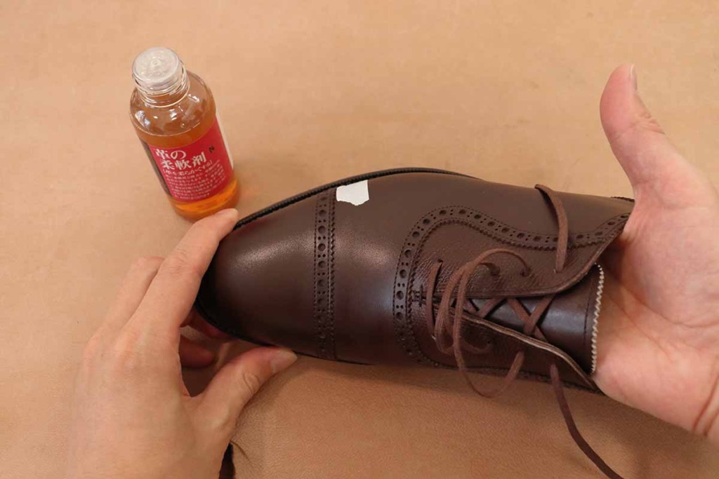 横幅がきつい革靴の伸ばし方 履けなかった靴が履けるように Kutsumedia クツメディア 革靴と靴磨きのブログメディア