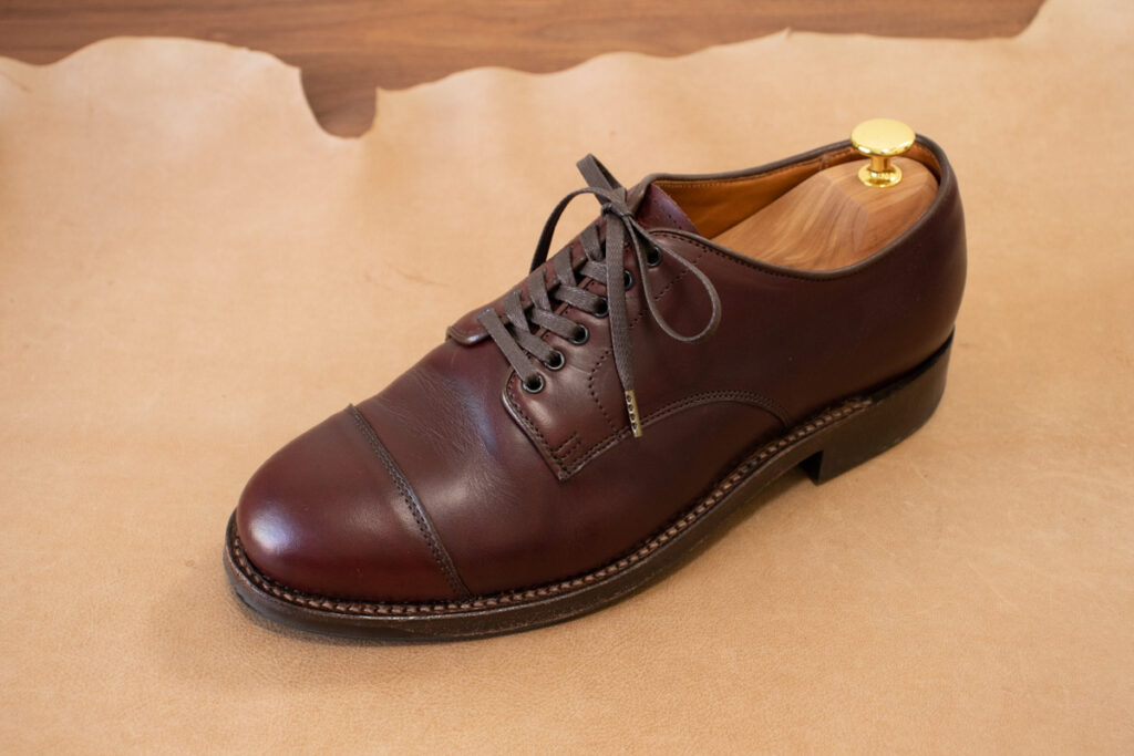 カジュアルな革靴の種類「ダービー」